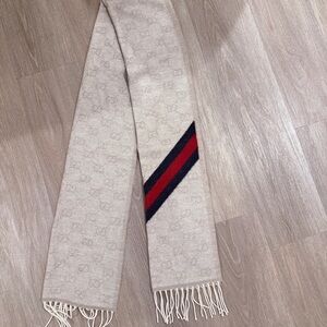 Authentic Gucci Beige Scarf with Red and Blue Stripe